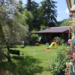 Pod Třebouňákem Casa de hóspedes 3*