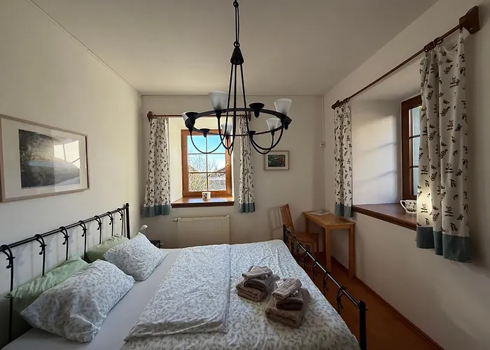 게스트하우스 Pod Trebounakem Treboun